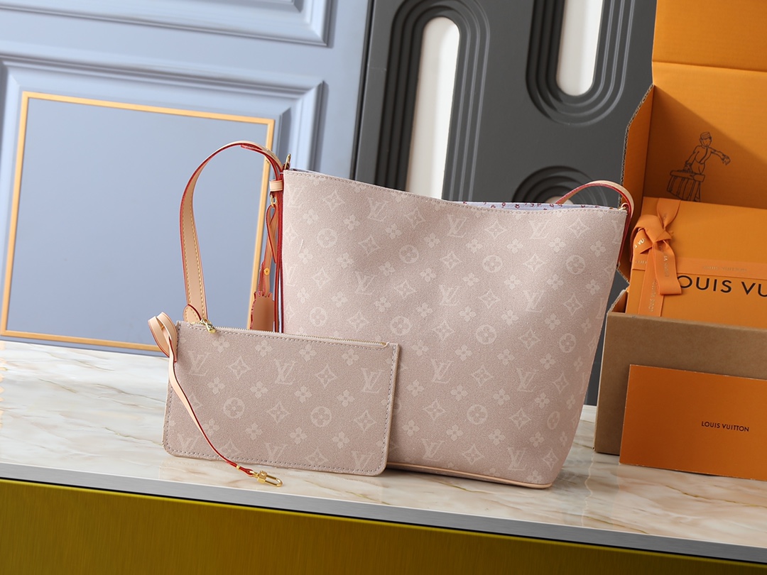 Louis Vuitton LV Classic Handbag Monogram Miroir Model M26373 Adjustable Strap Daily Use Luxury Handbag